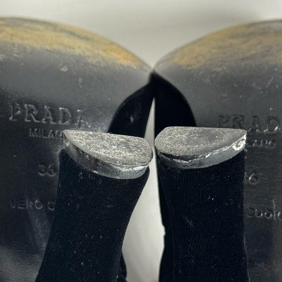 Prada Mary Jane Crushed Velvet Heels Women’s Size 38 - Picture 9 of 15